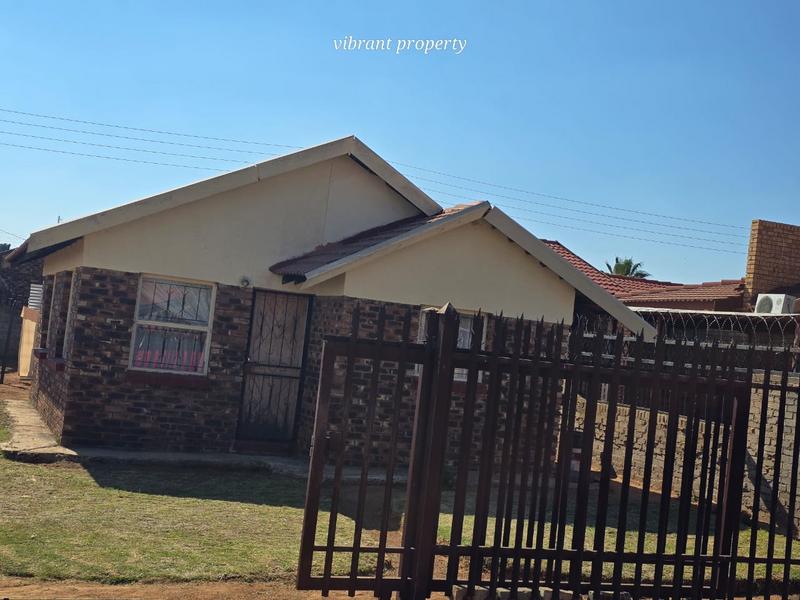 2 Bedroom Property for Sale in Mmabatho North West